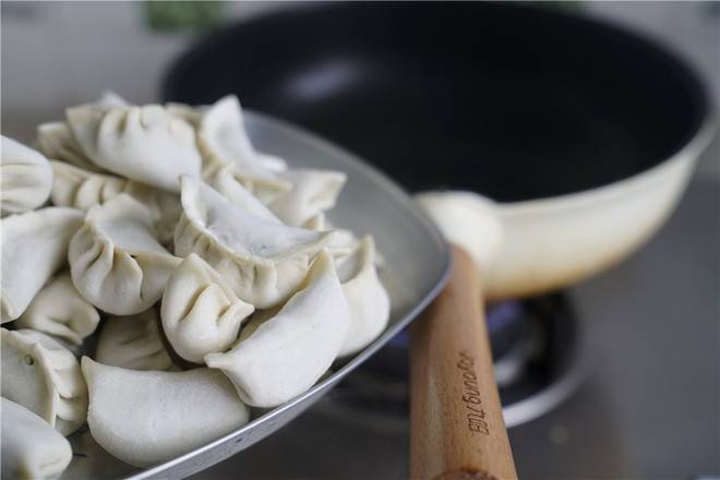 冷冻的饺子怎么做煎饺