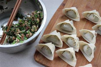 荠菜馄饨怎么做，荠菜馄饨怎么做好吃，荠菜馄饨做法