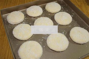 软糯糯的南瓜饼怎么做，软糯糯的南瓜饼怎么做好吃，软糯糯的南瓜饼做法
