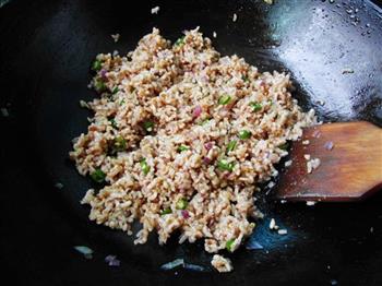 泰式辣炒花生红米饭怎么做，泰式辣炒花生红米饭怎么做好吃，泰式辣炒花生红米饭做法