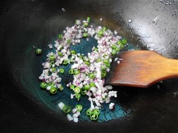 泰式辣炒花生红米饭怎么做，泰式辣炒花生红米饭怎么做好吃，泰式辣炒花生红米饭做法