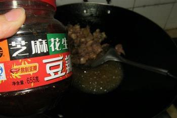 香辣鸡煲火锅怎么做，香辣鸡煲火锅怎么做好吃，香辣鸡煲火锅做法