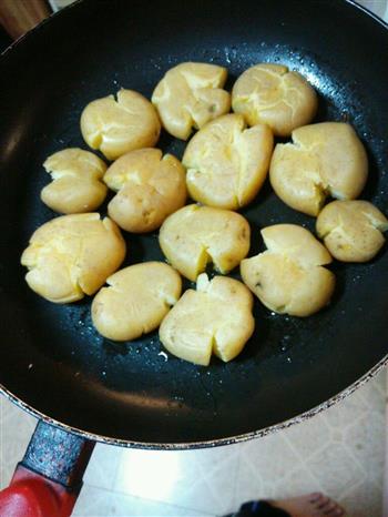 小土豆饼怎么做，小土豆饼怎么做好吃，小土豆饼做法