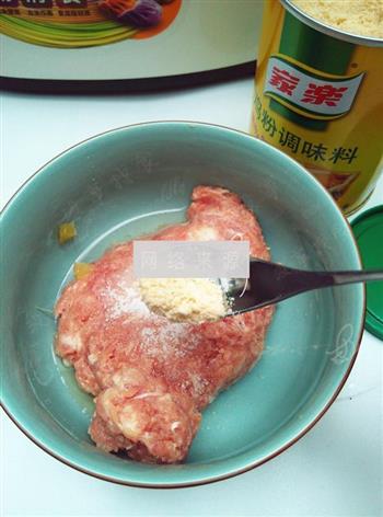 榨菜鲜肉锅贴怎么做，榨菜鲜肉锅贴怎么做好吃，榨菜鲜肉锅贴做法