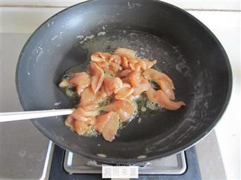 菠萝鸡肉炒意面怎么做，菠萝鸡肉炒意面怎么做好吃，菠萝鸡肉炒意面做法