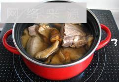 小白菜牛肉蘑菇汤怎么做，小白菜牛肉蘑菇汤怎么做好吃，小白菜牛肉蘑菇汤做法