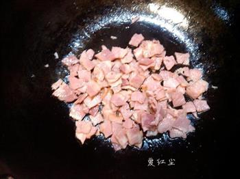 韩式辣酱培根炒饭怎么做，韩式辣酱培根炒饭怎么做好吃，韩式辣酱培根炒饭做法