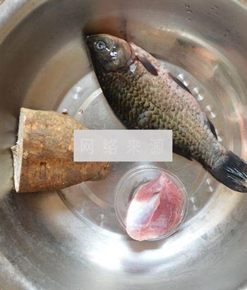 粉葛鲫鱼汤怎么做，粉葛鲫鱼汤怎么做好吃，粉葛鲫鱼汤做法