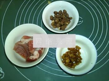 莲子瑶柱瘦肉汤怎么做，莲子瑶柱瘦肉汤怎么做好吃，莲子瑶柱瘦肉汤做法