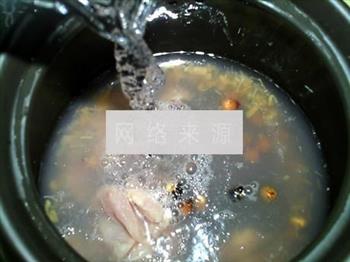 莲子瑶柱瘦肉汤怎么做，莲子瑶柱瘦肉汤怎么做好吃，莲子瑶柱瘦肉汤做法