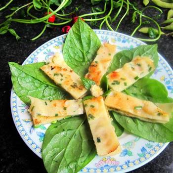 韭菜煎饼怎么做，韭菜煎饼怎么做好吃，韭菜煎饼做法