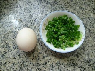 香葱鸡蛋锅饼怎么做，香葱鸡蛋锅饼怎么做好吃，香葱鸡蛋锅饼做法