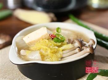 白菜豆腐汤怎么做，白菜豆腐汤怎么做好吃，白菜豆腐汤做法