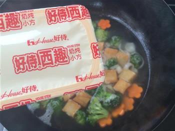 鲜蔬鱼豆腐奶白汤怎么做，鲜蔬鱼豆腐奶白汤怎么做好吃，鲜蔬鱼豆腐奶白汤做法