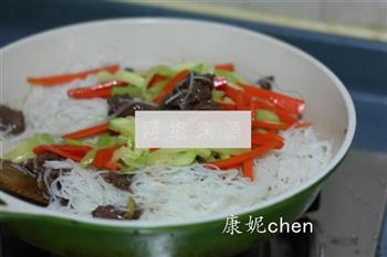 牛肉炒米粉怎么做，牛肉炒米粉怎么做好吃，牛肉炒米粉做法