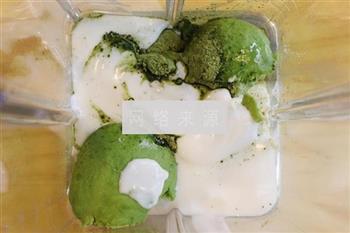 抹茶牛油果雪糕怎么做，抹茶牛油果雪糕怎么做好吃，抹茶牛油果雪糕做法