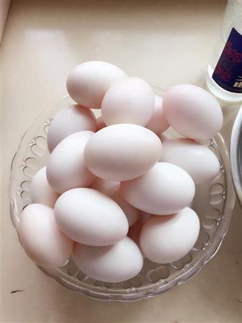 腌制红心鸭蛋怎么做，腌制红心鸭蛋怎么做好吃，腌制红心鸭蛋做法