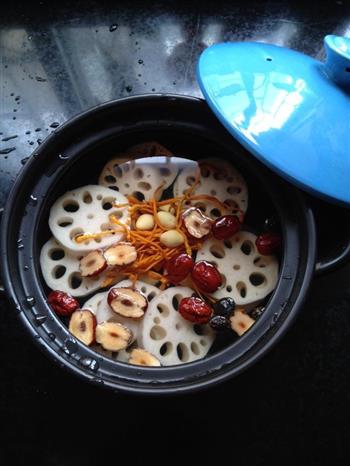 素食-养身虫草花藕汤怎么做，素食-养身虫草花藕汤怎么做好吃，素食-养身虫草花藕汤做法