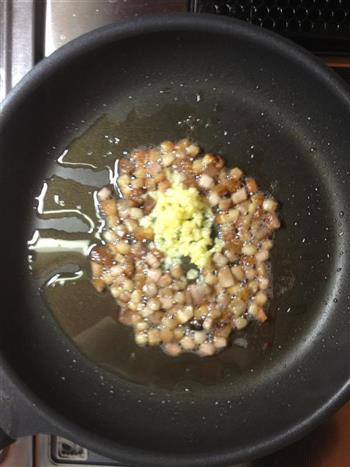 腊虾蔬奶白酱焗饭怎么做，腊虾蔬奶白酱焗饭怎么做好吃，腊虾蔬奶白酱焗饭做法