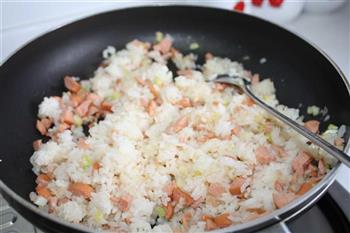 韩式泡菜炒饭怎么做，韩式泡菜炒饭怎么做好吃，韩式泡菜炒饭做法