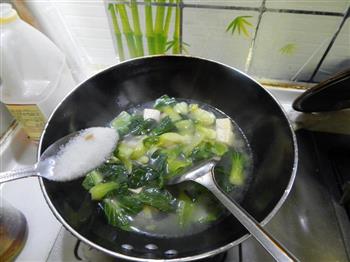 青菜冻豆腐汤怎么做，青菜冻豆腐汤怎么做好吃，青菜冻豆腐汤做法