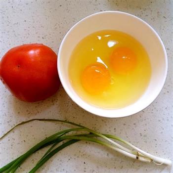 宝宝食谱  西红柿蛋汤怎么做，宝宝食谱  西红柿蛋汤怎么做好吃，宝宝食谱  西红柿蛋汤做法