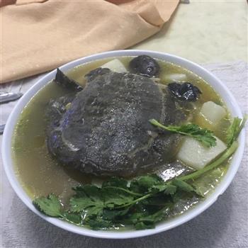 乌鸡甲鱼汤怎么做，乌鸡甲鱼汤怎么做好吃，乌鸡甲鱼汤做法