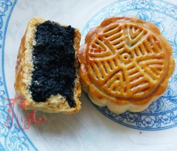 黑芝麻月饼怎么做，黑芝麻月饼怎么做好吃，黑芝麻月饼做法