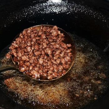 香辣牛肉月饼怎么做，香辣牛肉月饼怎么做好吃，香辣牛肉月饼做法