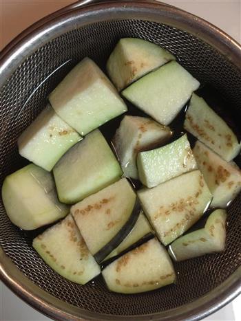 油豆腐烧茄菇怎么做，油豆腐烧茄菇怎么做好吃，油豆腐烧茄菇做法