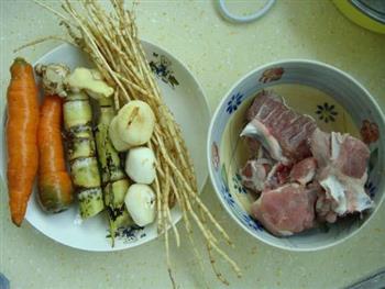 竹蔗茅根胡萝卜汤怎么做，竹蔗茅根胡萝卜汤怎么做好吃，竹蔗茅根胡萝卜汤做法