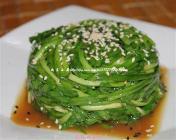 芝麻韭菜塔怎么做，芝麻韭菜塔怎么做好吃，芝麻韭菜塔做法