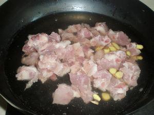 香菇冬瓜排骨汤怎么做，香菇冬瓜排骨汤怎么做好吃，香菇冬瓜排骨汤做法