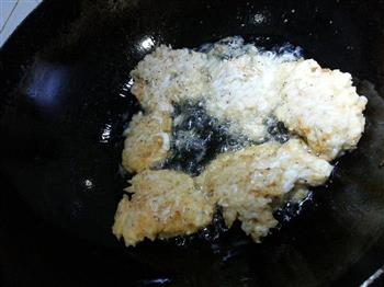 炸小虾饼怎么做，炸小虾饼怎么做好吃，炸小虾饼做法