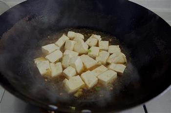 牛肉味素烧豆腐怎么做，牛肉味素烧豆腐怎么做好吃，牛肉味素烧豆腐做法