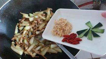 黄花菜炒冬瓜怎么做，黄花菜炒冬瓜怎么做好吃，黄花菜炒冬瓜做法