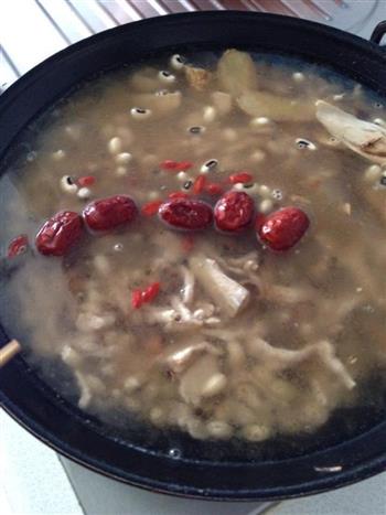 干墨鱼饭豆汤怎么做，干墨鱼饭豆汤怎么做好吃，干墨鱼饭豆汤做法