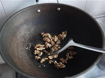 虾肉核桃芝麻饼怎么做，虾肉核桃芝麻饼怎么做好吃，虾肉核桃芝麻饼做法