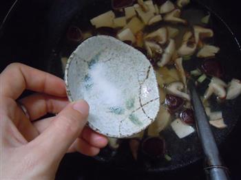 豆腐香菇汤怎么做，豆腐香菇汤怎么做好吃，豆腐香菇汤做法