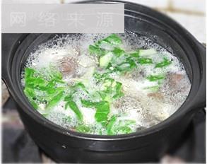 鸭血豆腐汤怎么做，鸭血豆腐汤怎么做好吃，鸭血豆腐汤做法