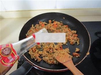 蟹粉小笼包怎么做，蟹粉小笼包怎么做好吃，蟹粉小笼包做法